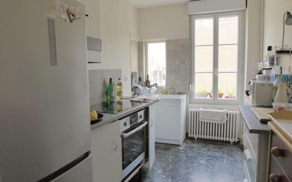 Immeuble à vendre    9 pièces •  Le Creusot