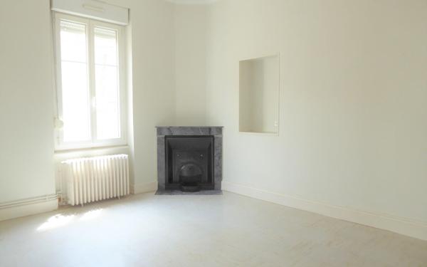 Immeuble à vendre    9 pièces •  Le Creusot