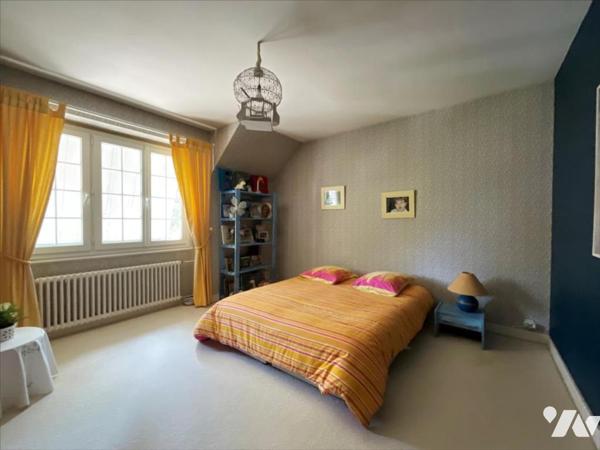 Maison 330 m² - TAVERS