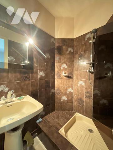 Maison 330 m² - TAVERS