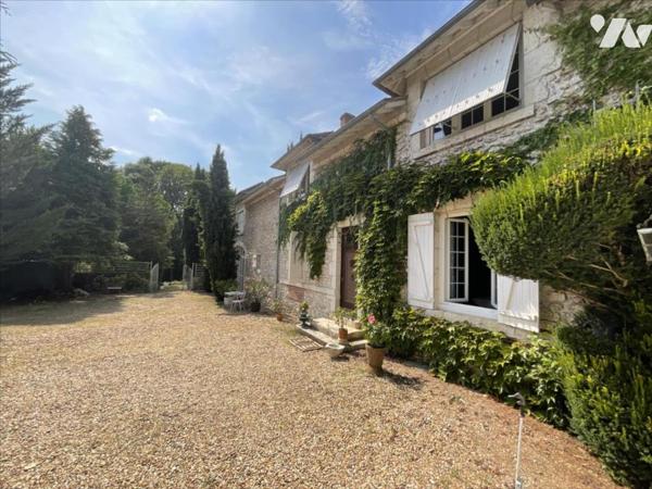 Maison 330 m² - TAVERS