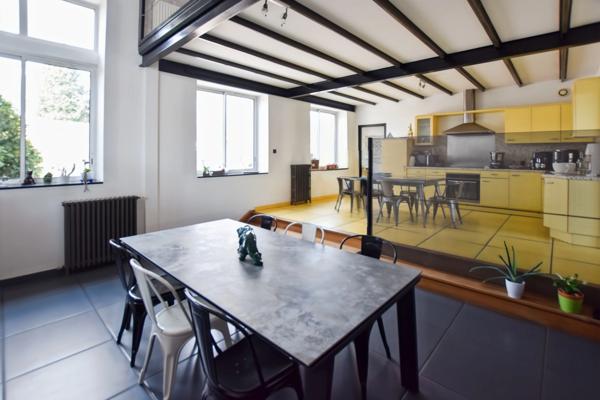 Maison d'habitation +deux appartements locatifs avec terrain de 2455 m2