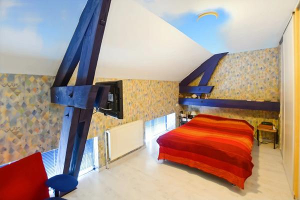 Maison d'habitation +deux appartements locatifs avec terrain de 2455 m2