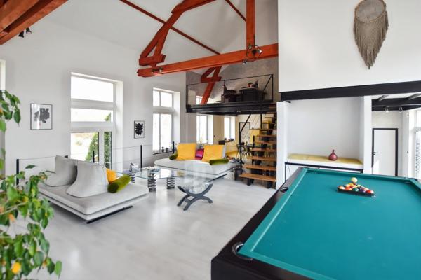 Maison d'habitation +deux appartements locatifs avec terrain de 2455 m2