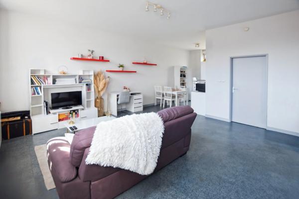 Maison d'habitation +deux appartements locatifs avec terrain de 2455 m2