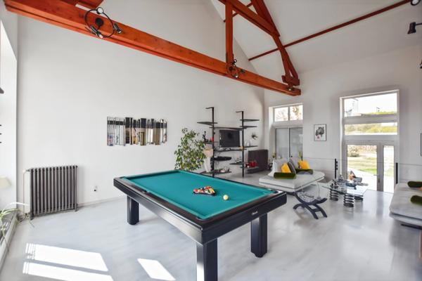 Maison d'habitation +deux appartements locatifs avec terrain de 2455 m2