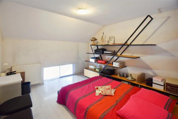 Maison d'habitation +deux appartements locatifs avec terrain de 2455 m2