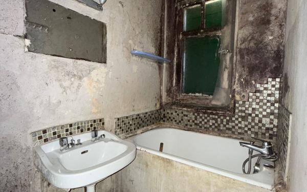 Maison à vendre    4 pièces •  Tavaux