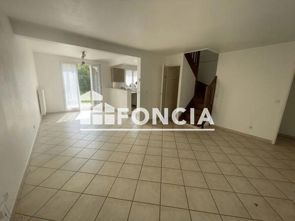 Location Maison 4 pièces 74.78 m² - 19 RUE DU PETIT PARC Lesigny 77150