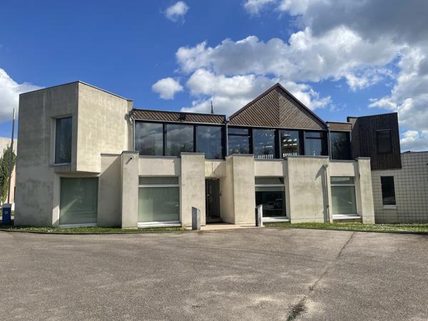 Bureaux à vendre à MONT SAINT AIGNAN 76130