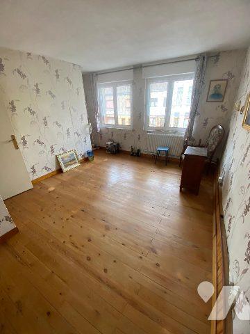 CALAIS VICTOR HUGO MAISON DE VILLE 2 CHAMBRES GARAGE JARDIN