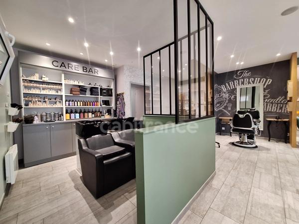 Fonds de commerce Coiffure et Institut à vendre COSSE LE VIVIEN (53)