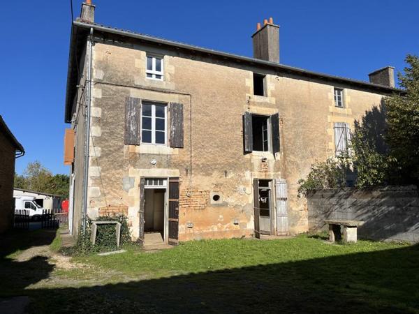 Maison à vendre |  Lezay |  9 pièces | 213 m²