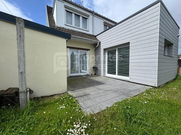 Semi-plain-pied 4 chambres - Maison familiale avec jardin et garage