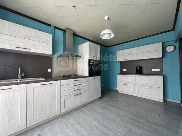 Semi-plain-pied 4 chambres - Maison familiale avec jardin et garage