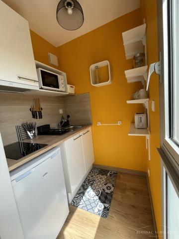 STUDIO MEUBLE + PARKING POITIERS - 1 pièce(s) - 24.95 m2