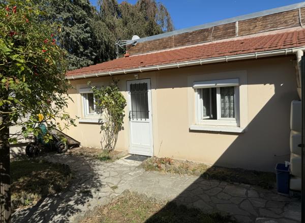 Maison familiale 6 pièces à Herblay (Les Courlains) avec studio indépendant et 2 garages.