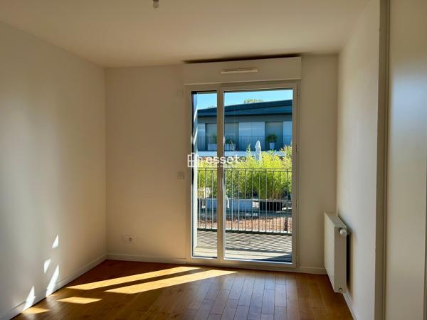 Location Appartement 5 pièces 123.14 m² - Versailles 78000