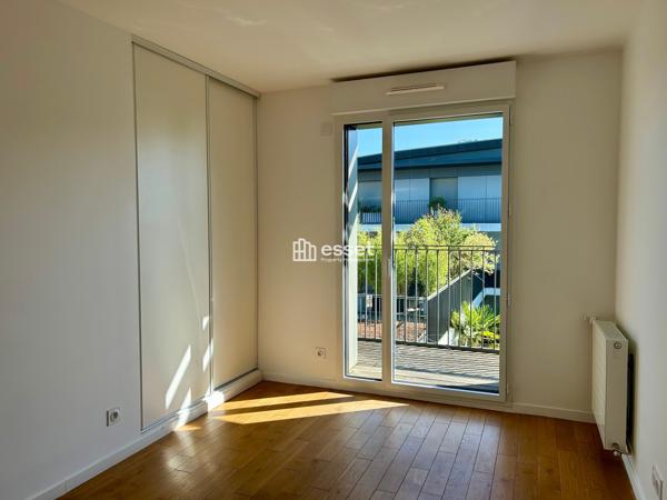 Location Appartement 5 pièces 123.14 m² - Versailles 78000