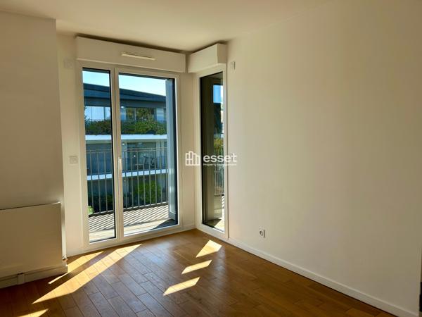 Location Appartement 5 pièces 123.14 m² - Versailles 78000