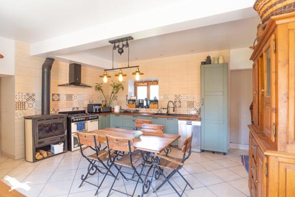 Maison à vendre |  Saint-Plancard |  10 pièces | 259 m²