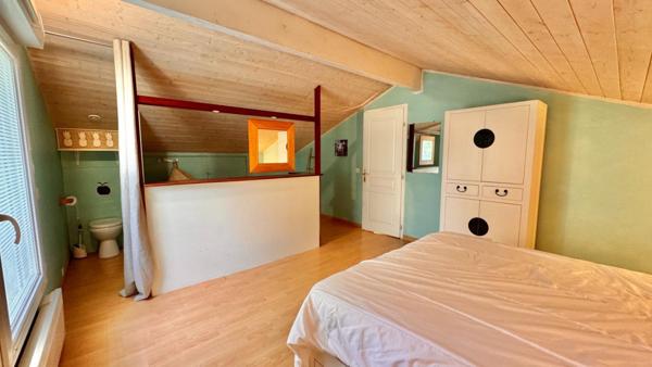 Grande villa "atypique" avec piscine