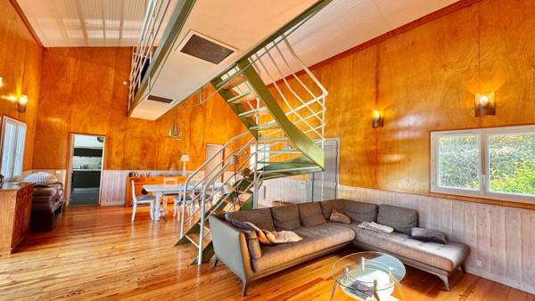 Grande villa "atypique" avec piscine