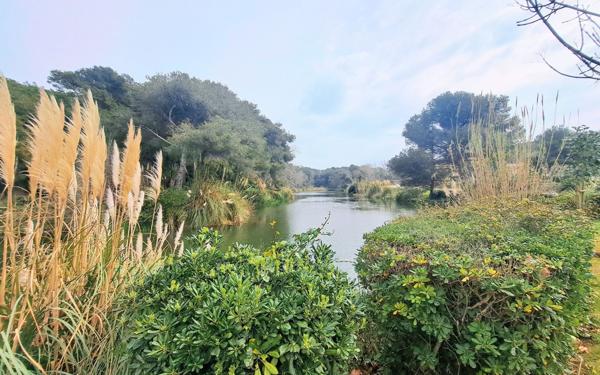 Appartement à vendre    3 pièces • 58,83 m2 Six-Fours-les-Plages