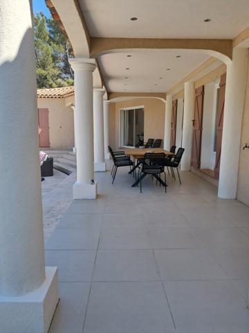 Draguignan (83300) Grande villa avec piscine à deux pas du village de FLAYOSC