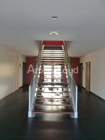 Bureaux à louer à Wasquehal - Métro à proximité - Espaces aménagés et cadre professionnel qualitatif