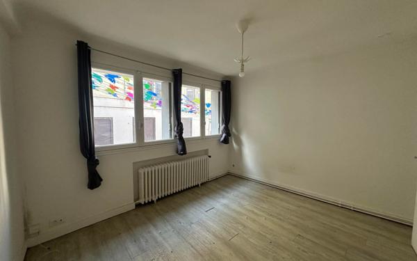 Immeuble à vendre    8 pièces • 310 m2 Dax