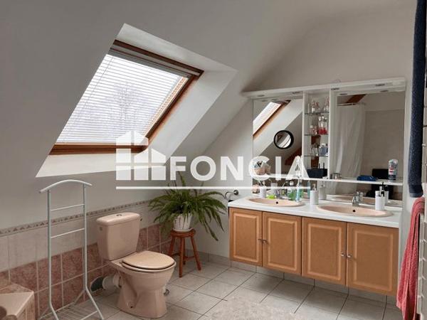 Location Maison 6 pièces 96.04 m² - 1 RUE ERIC TABARLY Elven 56250