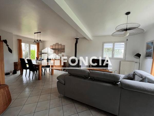 Location Maison 6 pièces 96.04 m² - 1 RUE ERIC TABARLY Elven 56250