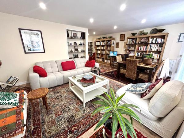 Grand T3/T4 rénové hypercentre