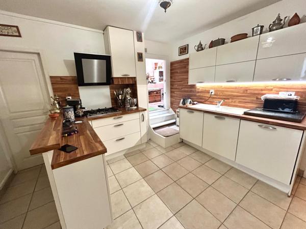 Grand T3/T4 rénové hypercentre