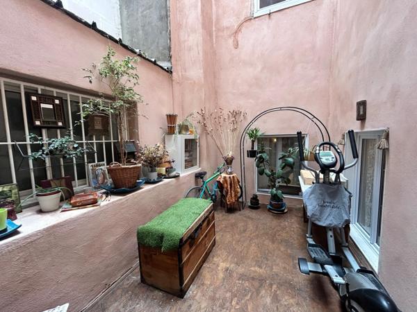 Grand T3/T4 rénové hypercentre