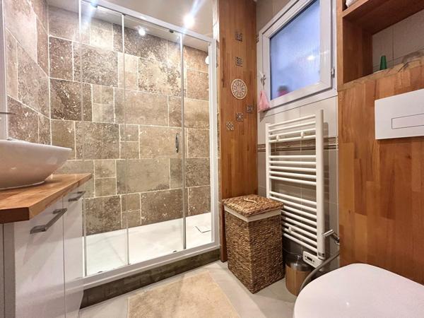 Grand T3/T4 rénové hypercentre