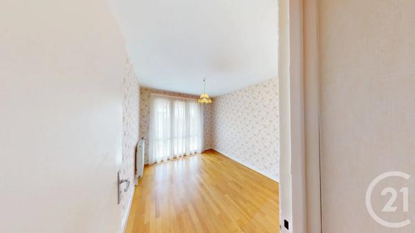 Appartement F5 à vendre  5 pièces - 100 m 2   ST QUENTIN  - 02
