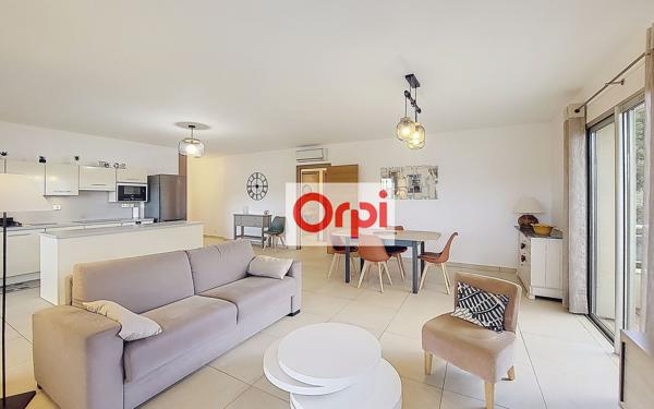 Appartement à louer    3 pièces •  Porto-Vecchio