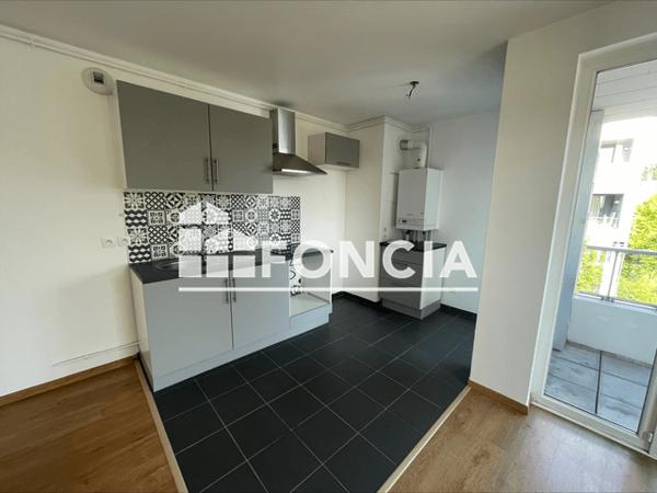 Location Appartement 3 pièces 69.49 m² - 21 RUE P. ET E. PAINDAVOINE Lille 59000