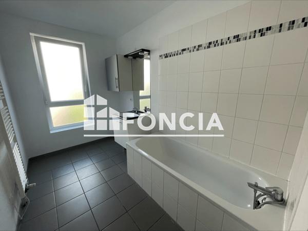 Location Appartement 3 pièces 69.49 m² - 21 RUE P. ET E. PAINDAVOINE Lille 59000