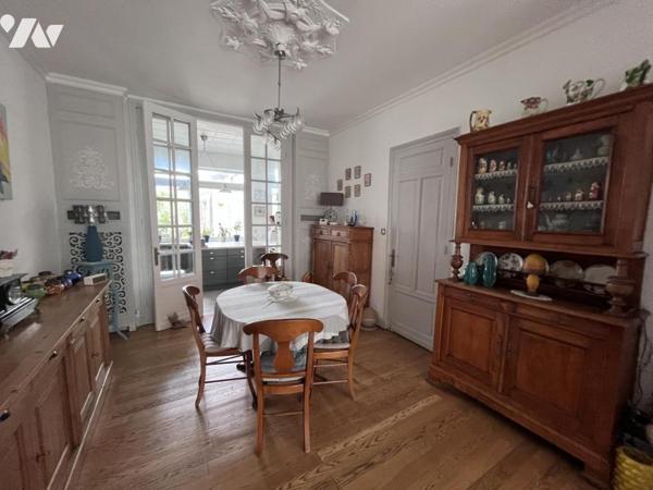 SUPERBE PROPRIETE AVEC CACHET, VOLUME ET HAUTEUR DE PLAFOND