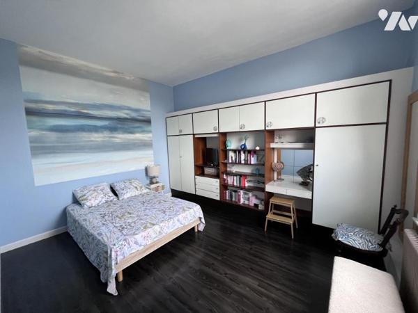 SUPERBE PROPRIETE AVEC CACHET, VOLUME ET HAUTEUR DE PLAFOND