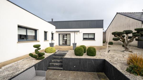 PLUMELEC Plain Pied 5 pièce(s) 146 m²