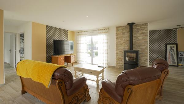 PLUMELEC Plain Pied 5 pièce(s) 146 m²