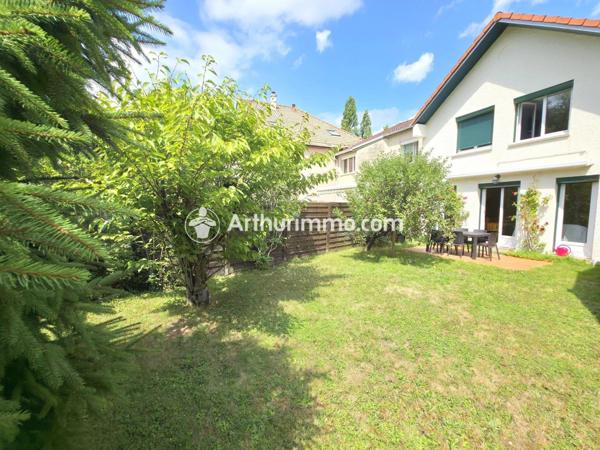 Vente Maison 5 pièces 105 m2 à Savigny-le-Temple