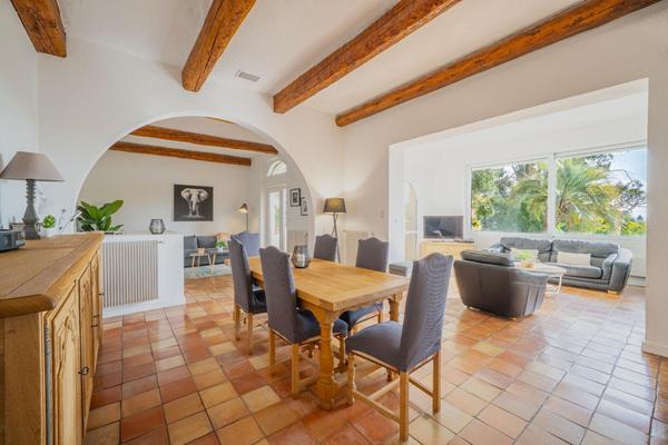 Villa d’architecte vue mer et plages à pied