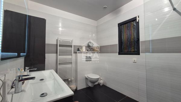 Maison Brie Comte Robert 6 pièce(s) 200 m2