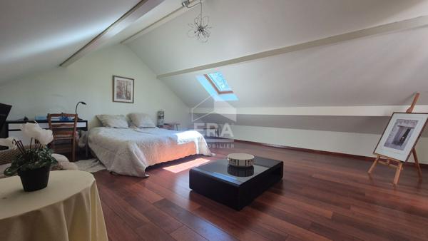 Maison Brie Comte Robert 6 pièce(s) 200 m2