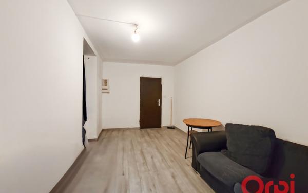 Appartement à vendre    1 pièce •  Stains